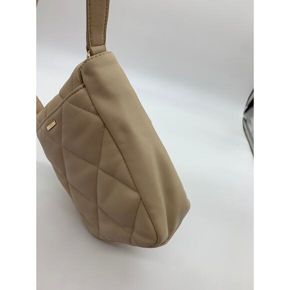 Vince Camuto Quilted Leather Crossbody Doty Womens Purse - Picture 9 of 10